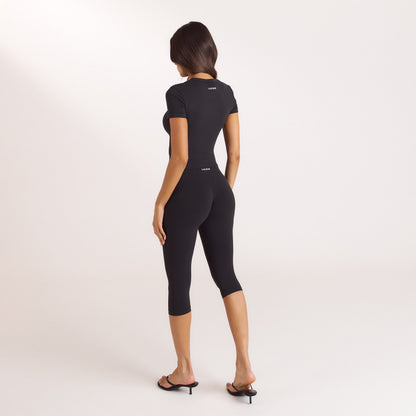 ContourSoft Capri Leggings - Black