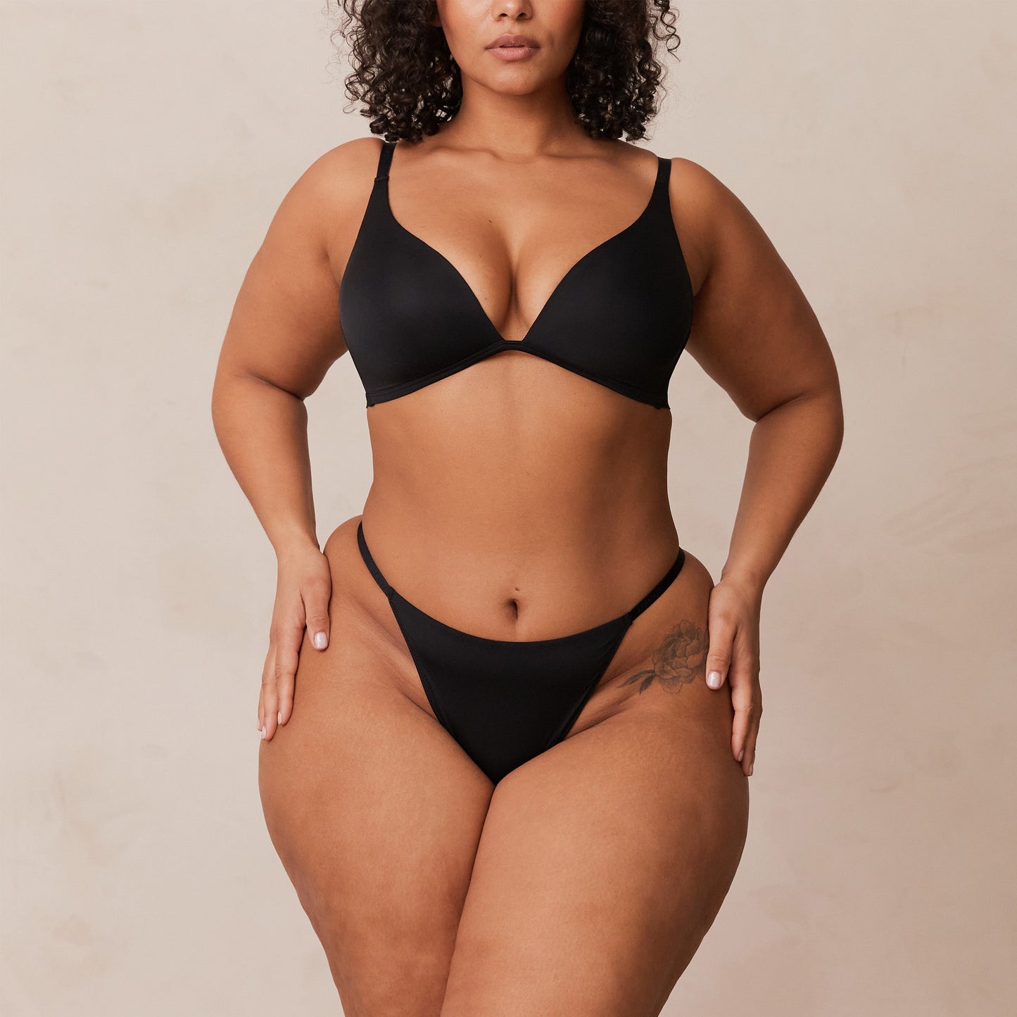 Light Non-wire Plunge T-shirt Bra  - Black