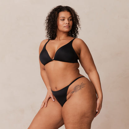 Light Non-wire Plunge T-shirt Bra  - Black